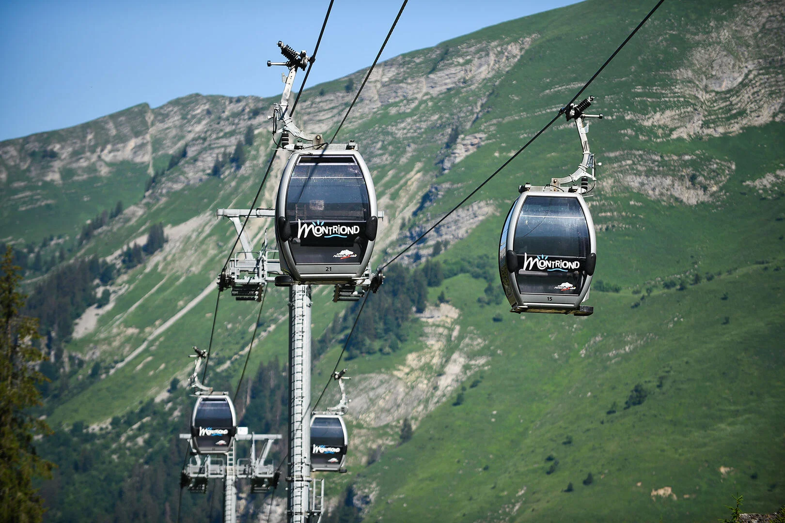 montriond-telecabine-ardent-2