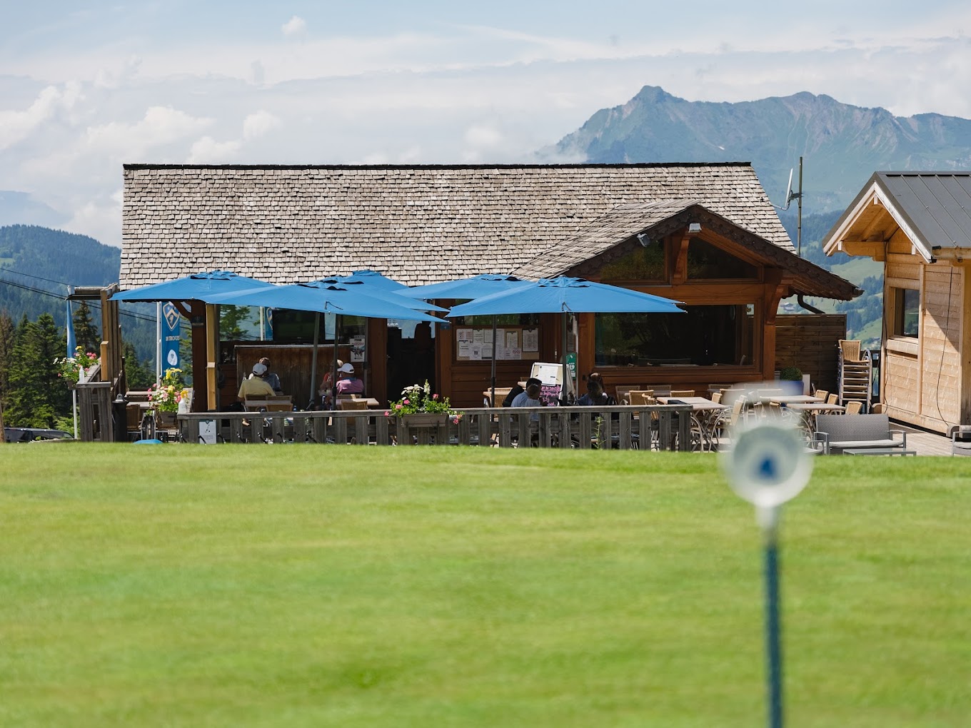 restaurant-les-gets-chalet-golf